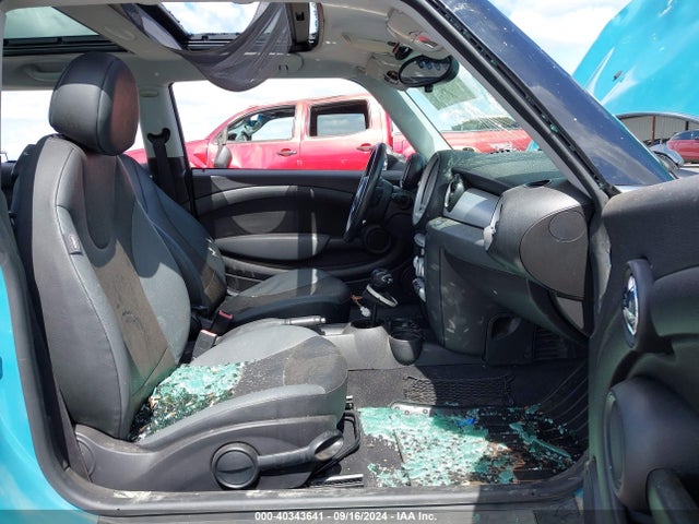 2009 MINI COOPER WMWMF33569TW78477 Photo 4