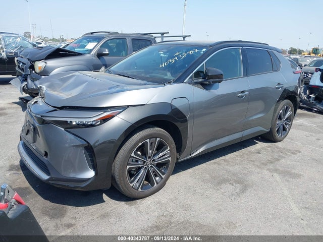 Toyota Bz4x Limited 2023 JTMABABA5PA002423 Image 2