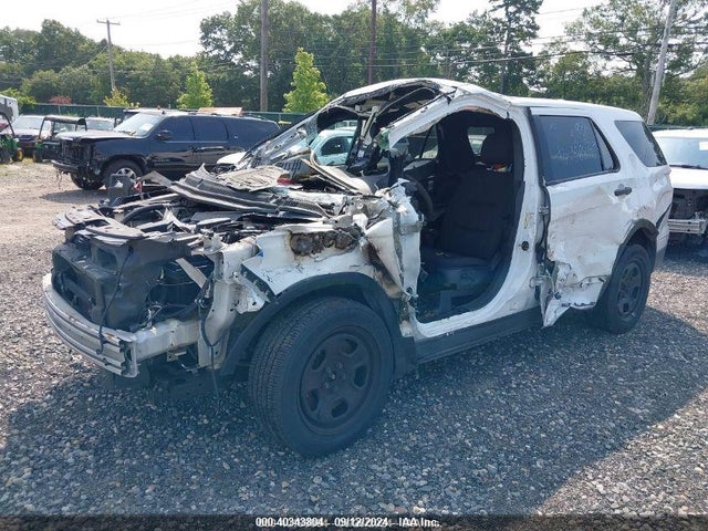 Ford Utility Police Interceptor 2017 1FM5K8AR7HGA71058 Image 2