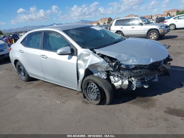 Toyota COROLLA L 2018 2T1BURHE4JC090990 Image 1