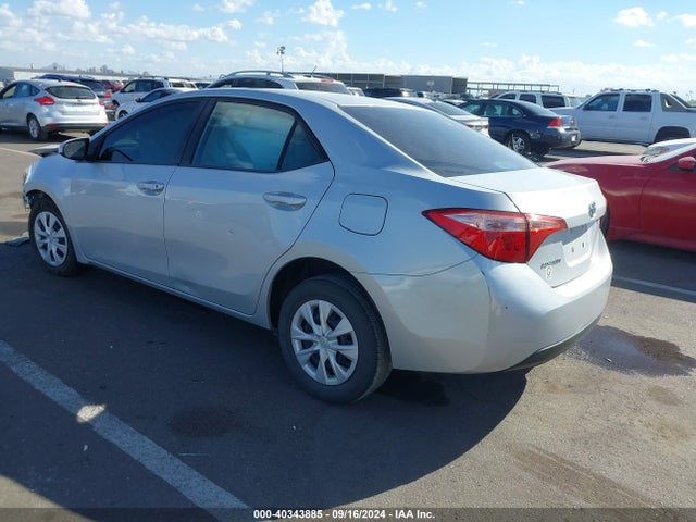 Toyota COROLLA L 2018 2T1BURHE4JC090990 Image 3