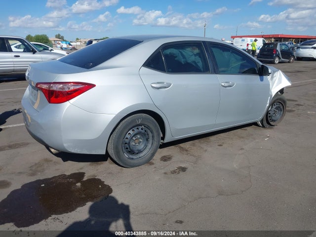 Toyota COROLLA L 2018 2T1BURHE4JC090990 Image 4