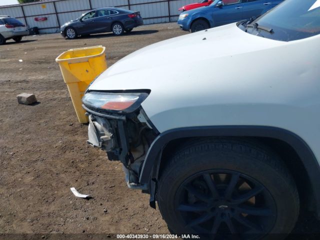 1C4PJMCS0GW133848 Jeep Cherokee Altitude