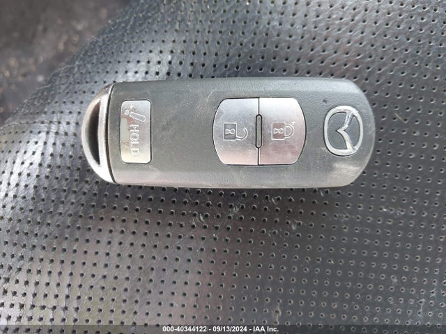 JM1BM1M3XE1197137 Mazda Mazda3 S Grand Touring