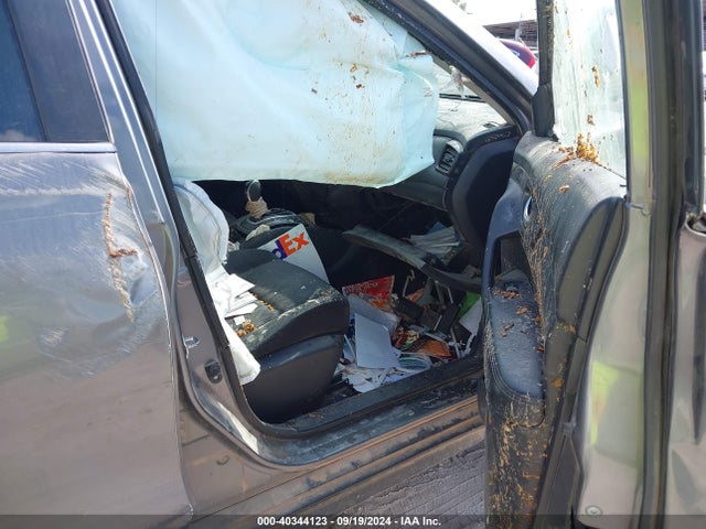 Nissan ROGUE SV 2017 JN8AT2MT1HW140504 Image 5