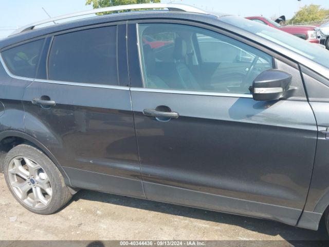 1FMCU9J98KUB24768 Ford Escape Titanium