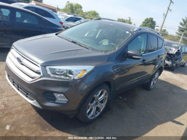 1FMCU9J98KUB24768 Ford Escape Titanium
