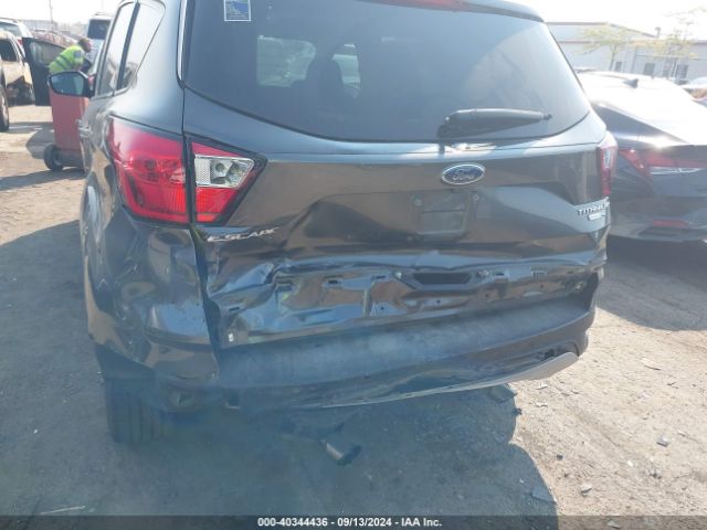 1FMCU9J98KUB24768 Ford Escape Titanium