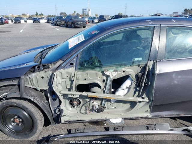 19XFC2F61KE200310 Honda Civic Lx