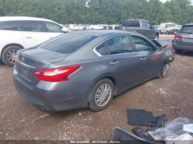 Nissan Altima 2.5 S 2017 1N4AL3AP7HC472575 Image 4