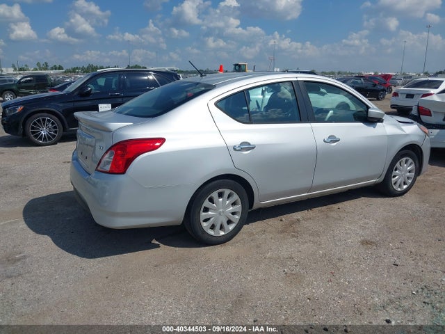 Nissan Versa 1.6 Sv 2018 3N1CN7AP4JK397521 Image 4