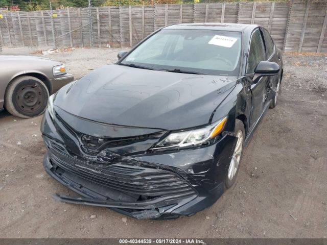 4T1B11HK2JU142843 Toyota CAMRY LE