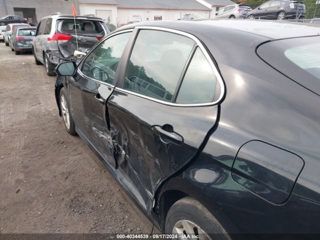 4T1B11HK2JU142843 Toyota CAMRY LE