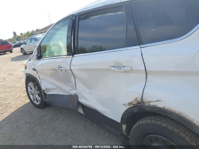 1FMCU0G96KUB34234 Ford ESCAPE SE