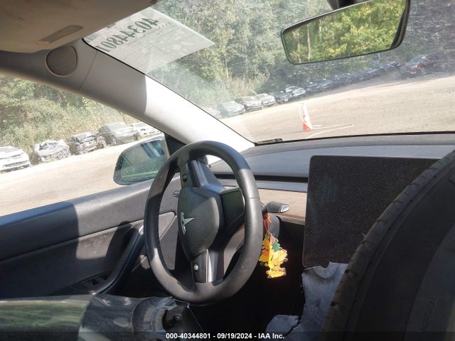 2021 TESLA MODEL Y 5YJYGDEE1MF244516 Photo 6