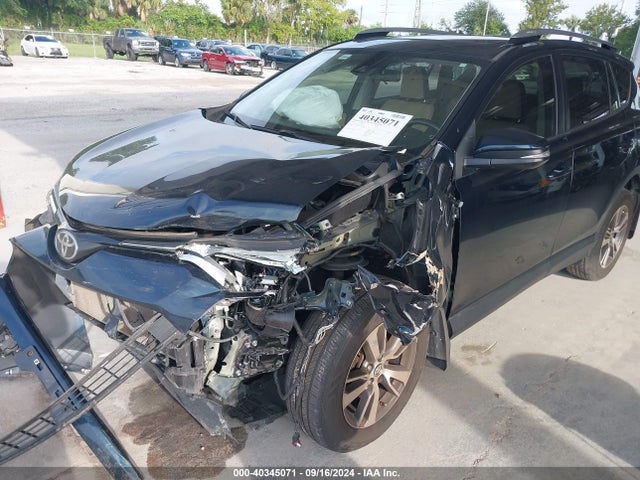 Toyota Rav4 Xle 2017 JTMWFREVXHD095009 Image 6
