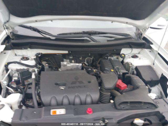 JA4AD3A32EZ002588 Mitsubishi Outlander Se