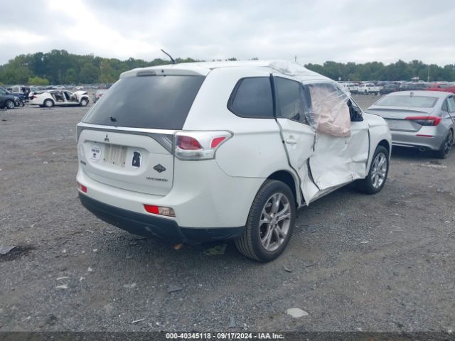 JA4AD3A32EZ002588 Mitsubishi Outlander Se
