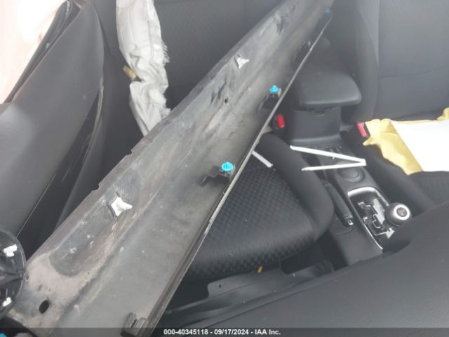 JA4AD3A32EZ002588 Mitsubishi Outlander Se