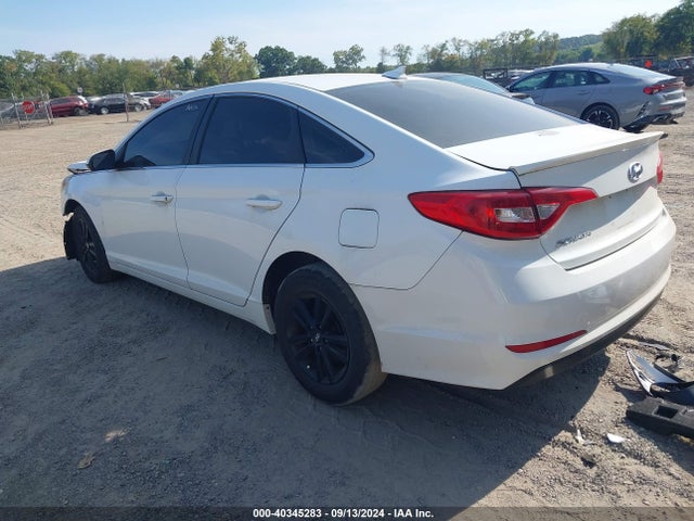 Hyundai SONATA SE 2015 5NPE24AF3FH106979 Image 3