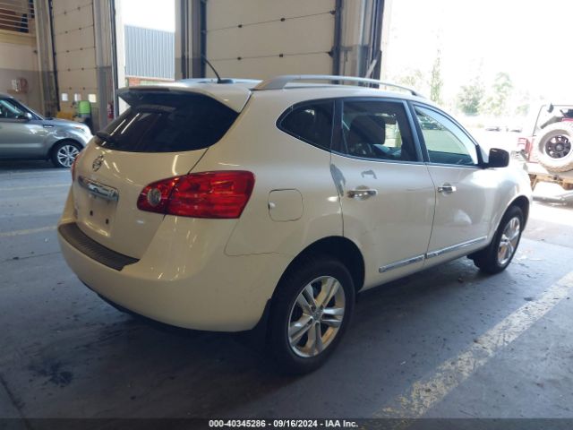 JN8AS5MT5FW672971 Nissan Rogue Select S