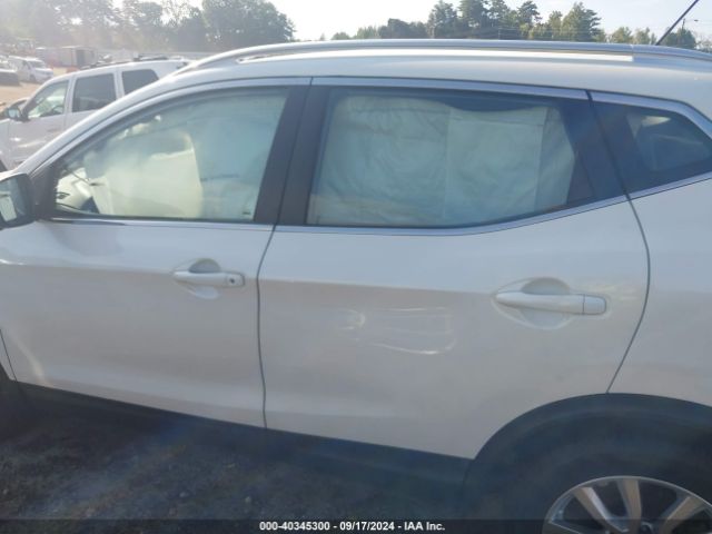 JN1BJ1BVXMW307217 Nissan Rogue Sport Sv Fwd Xtronic Cvt