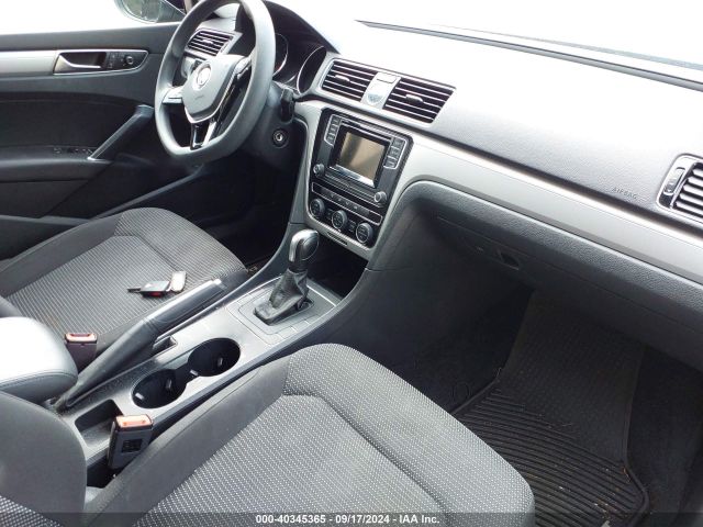 1VWAT7A37HC036062 Volkswagen Passat 1.8t S