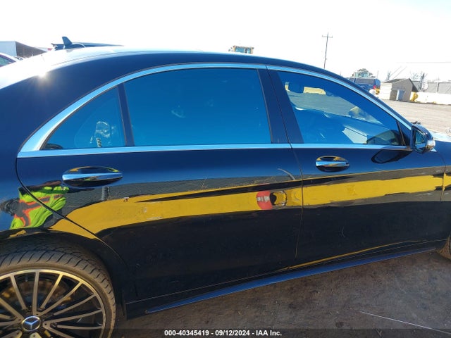 WDDUG8CB8FA135115 Mercedes-Benz S 550