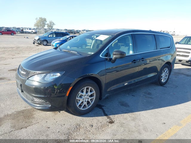 2C4RC1CG3PR548653 Chrysler Voyager Lx