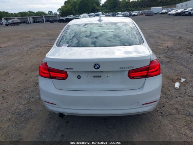WBA8A3C5XJA491579 BMW 320i Xdrive