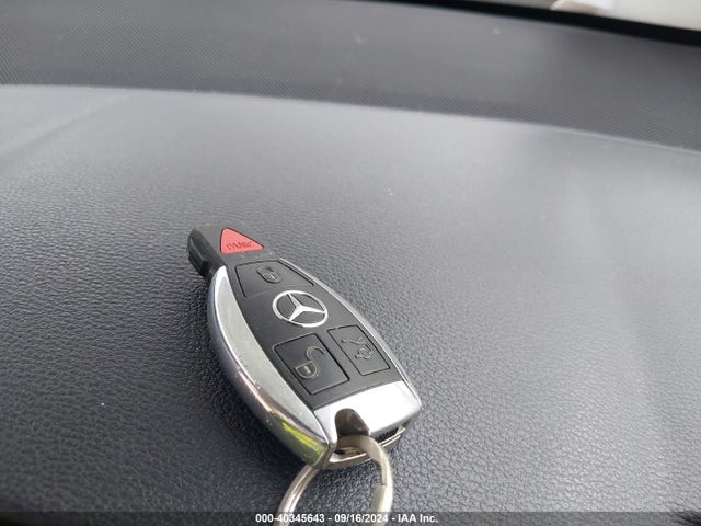 40345643 :رقم المزاد ، WDDHF5GB6AA079777 vin ، 2010 Mercedes-benz E 350 مزاد بيع