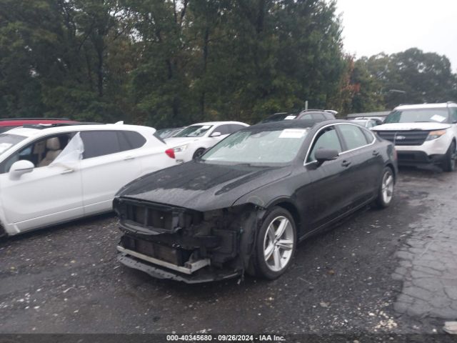 LVY982AK3JP015380 Volvo S90 T5 Momentum