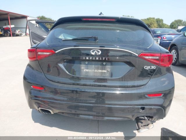 SJKCH5CP6HA033843 Infiniti QX30