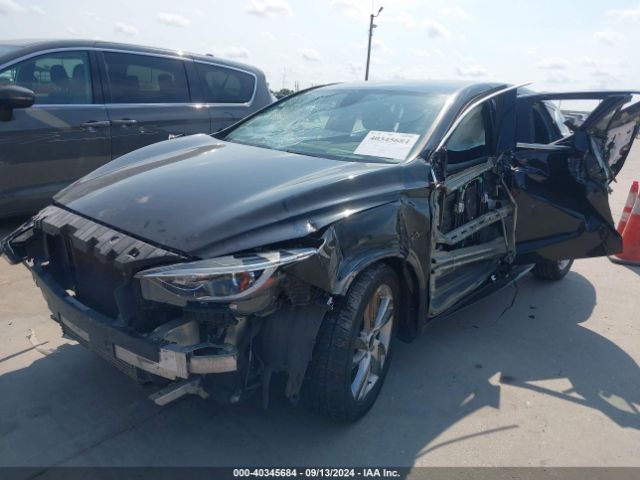 SJKCH5CP6HA033843 Infiniti QX30