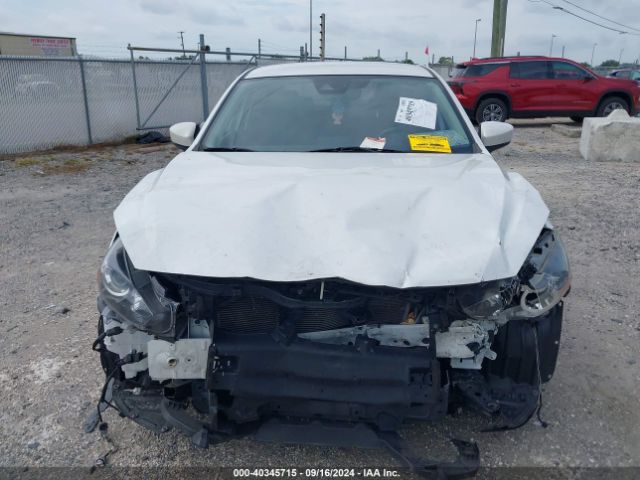 3MZBN1V30JM239868 Mazda Mazda3 Touring