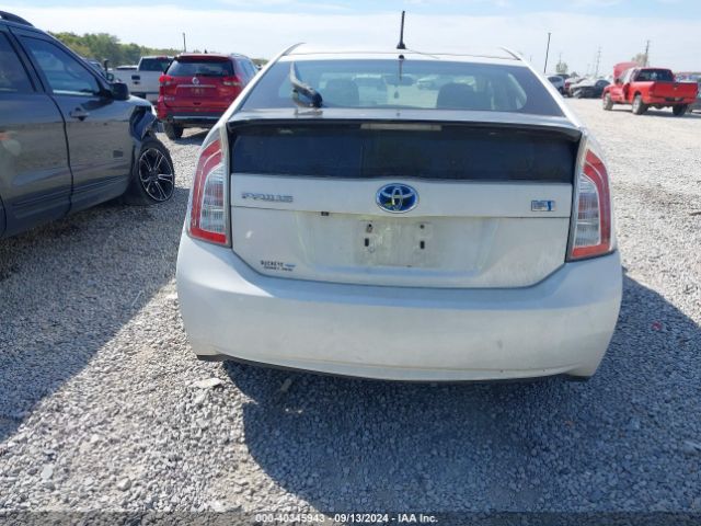 JTDKN3DU9F0395586 Toyota Prius Two
