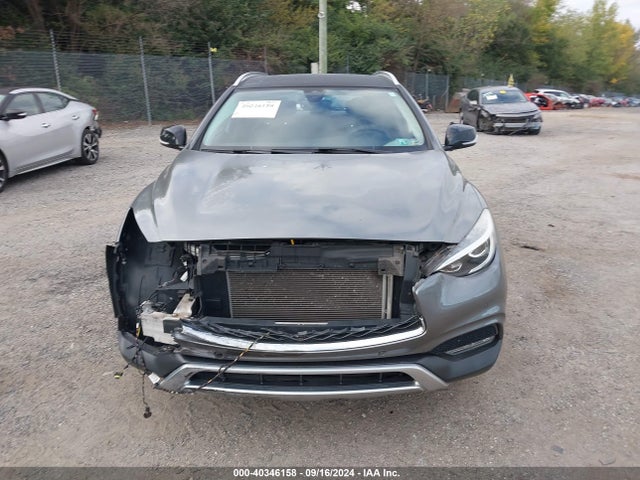 SJKCH5CR6HA030197 Infiniti Qx30 Premium