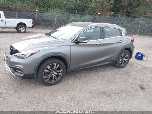 SJKCH5CR6HA030197 Infiniti Qx30 Premium