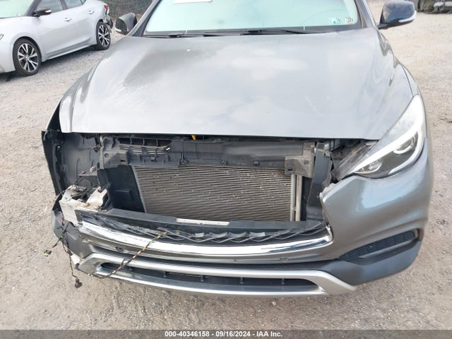 SJKCH5CR6HA030197 Infiniti Qx30 Premium