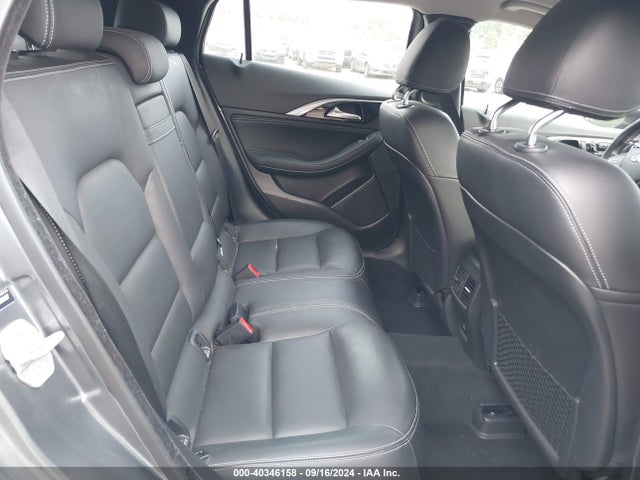SJKCH5CR6HA030197 Infiniti Qx30 Premium