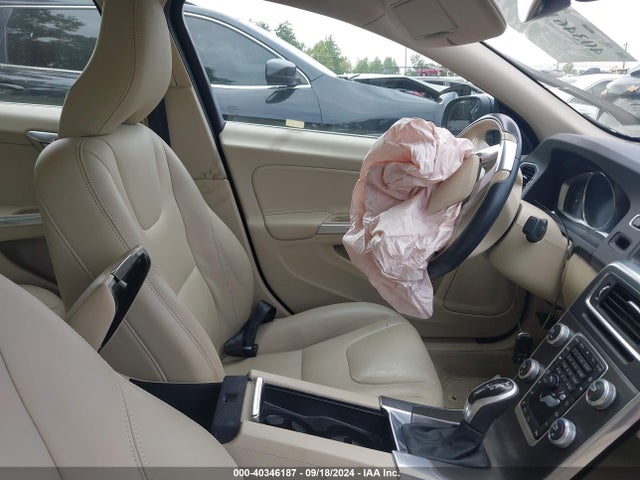 YV126MFK4G2396563 Volvo S60 T5 Drive-e Premier