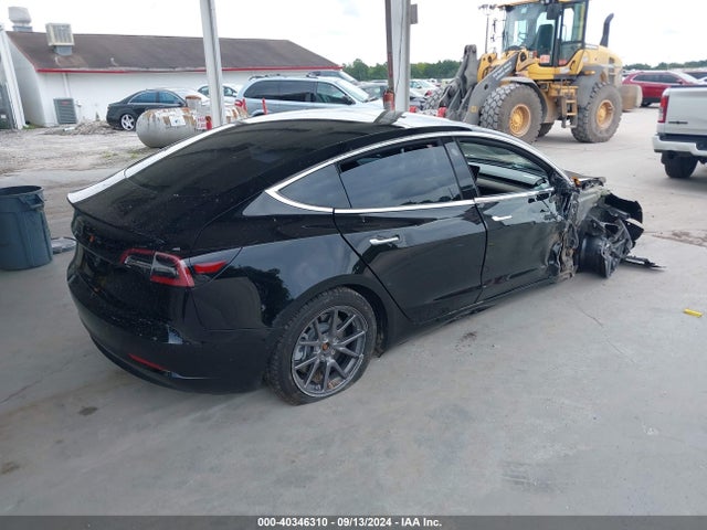 2018 TESLA MODEL 3 5YJ3E1EA2JF156677 Photo 3