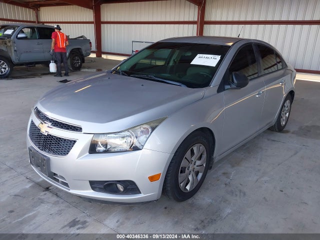 Chevrolet Cruze Ls Auto 2014 1G1PA5SG4E7378140 Image 2