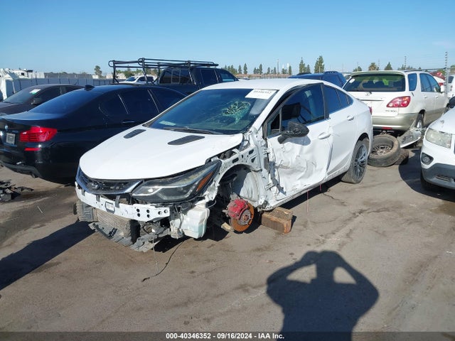 Chevrolet Cruze Lt Auto 2017 1G1BE5SM1H7264301 Image 2