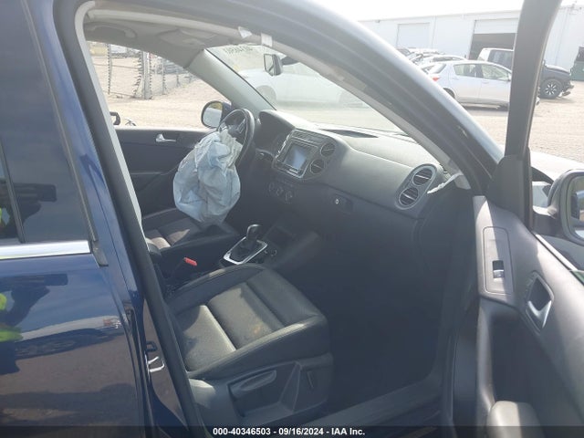 WVGBV7AX8GW573794 Volkswagen TIGUAN SE