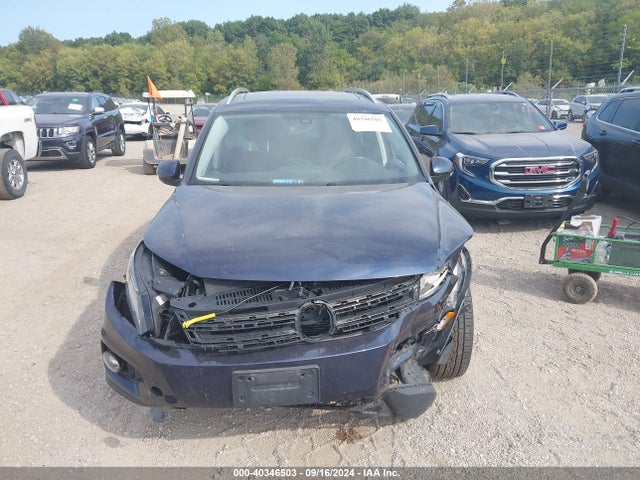 WVGBV7AX8GW573794 Volkswagen TIGUAN SE