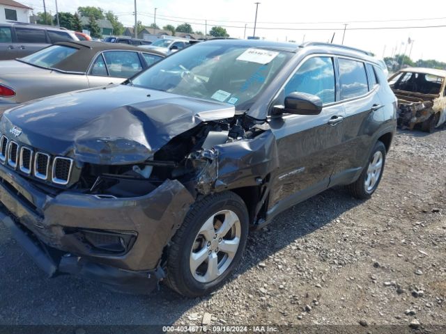 3C4NJDBB2JT144274 Jeep Compass Latitude 4x4
