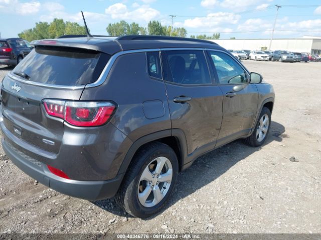 3C4NJDBB2JT144274 Jeep Compass Latitude 4x4