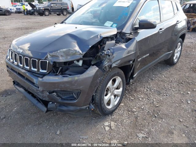 3C4NJDBB2JT144274 Jeep Compass Latitude 4x4