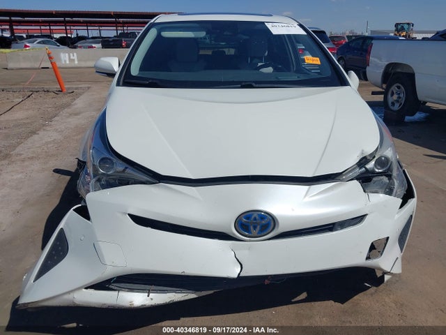 Toyota Prius Three 2018 JTDKARFU3J3058592 Image 12